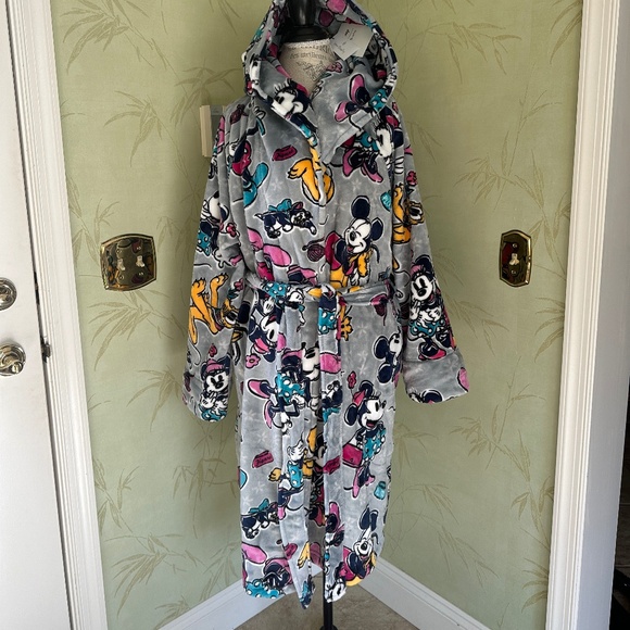 VERA BRADLEY DISNEY HOODED FLEECE ROBE:NWT MICKEY MOUSE FAMILY FUN L/XL - Picture 4 of 15